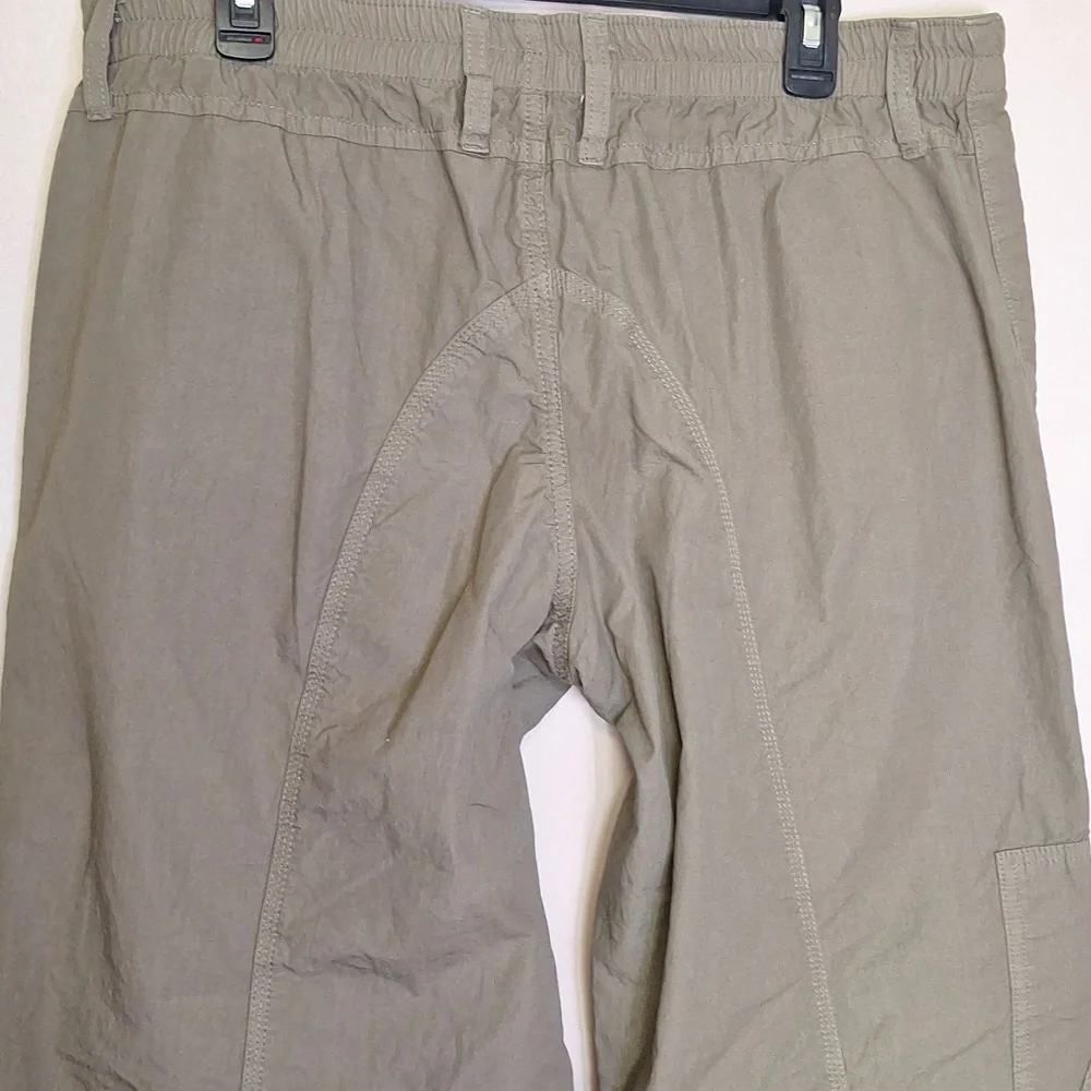 BDG Y2K Wide Leg Cargo Pants Size XL Olive Green *Like New - Picture 3 of 11